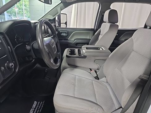 Used 2019 GMC Sierra 2500 4x4 Crew Cab w/ Sierra Convenience Package image 17