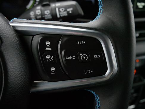 Used 2024 Jeep Wrangler High Altitude image 25