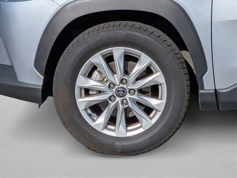 Used 2023 Toyota Corolla Cross LE image 22