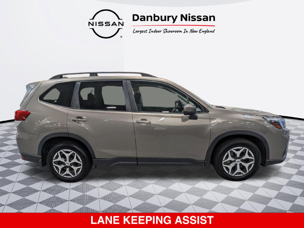 Used 2019 Subaru Forester Premium w/ All-Weather Package AWD/4WD image 2