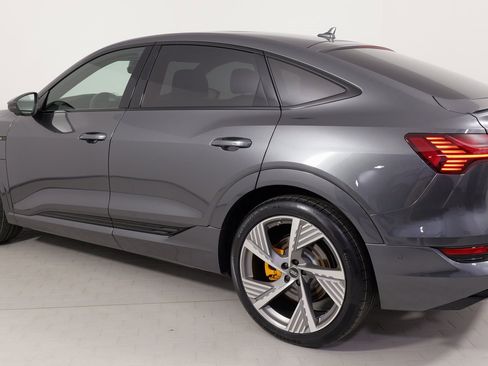 Used 2023 Audi e-tron Prestige w/ Prestige Package image 16