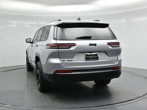 Used 2021 Jeep Grand Cherokee L Laredo AWD/4WD image 25