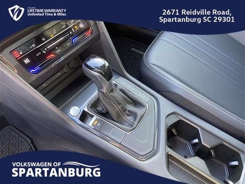 Used 2024 Volkswagen Tiguan SE R-Line image 25