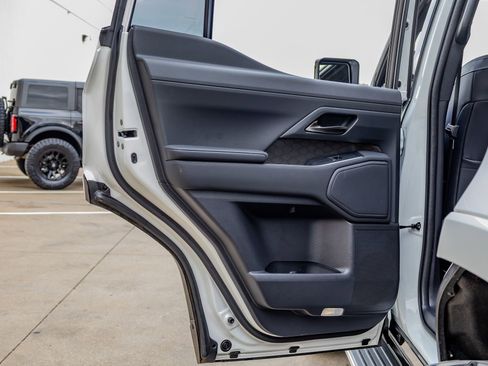 Used 2026 Lexus GX 550 w/ Accessory Package (2T) image 39