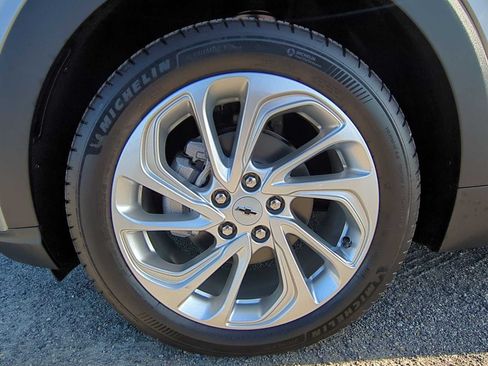 New 2027 Chevrolet Bolt LT FWD image 29