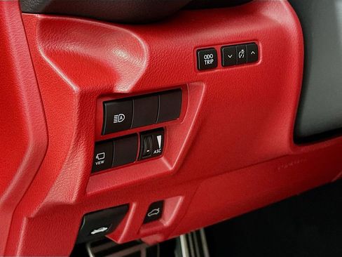 Used 2022 Lexus IS 350 F Sport image 11