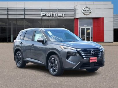 New 2025 Nissan Rogue SV w/ SV Premium Package