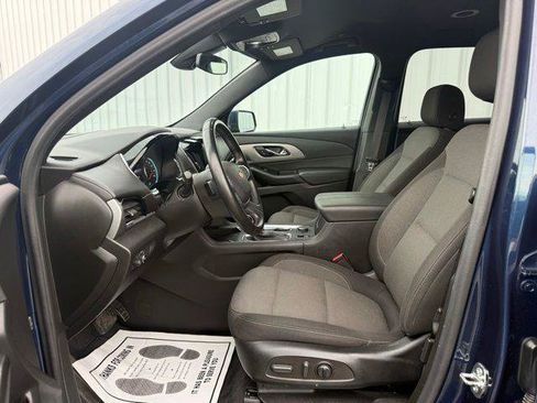 Used 2023 Chevrolet Traverse LT FWD image 6