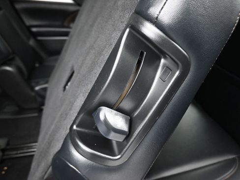 Used 2019 Toyota Highlander XLE image 50