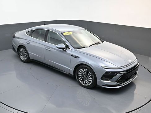 Used 2025 Hyundai Sonata SEL FWD image 14
