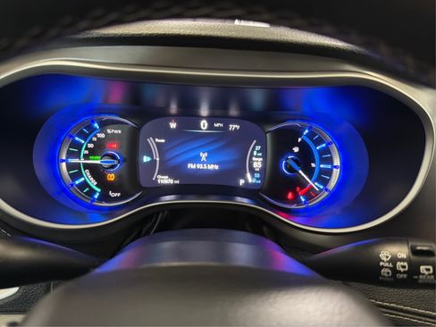 Used 2022 Chrysler Pacifica Touring-L FWD image 21