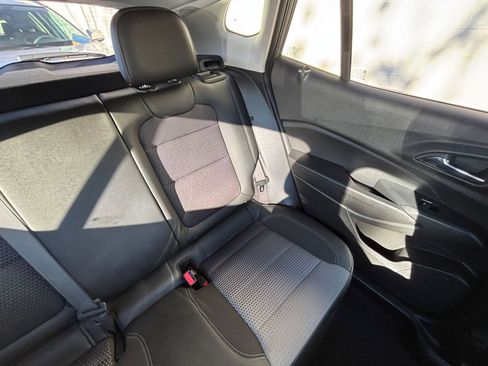 Used 2025 Chevrolet Trax LT image 37