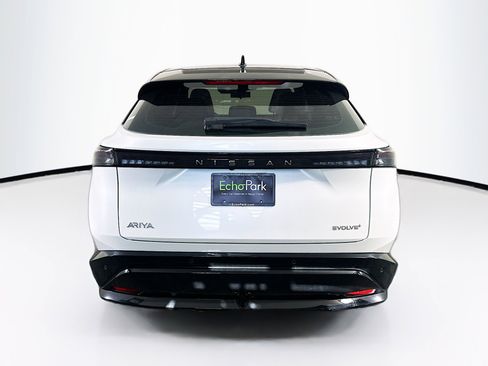Used 2023 Nissan Ariya FWD image 7