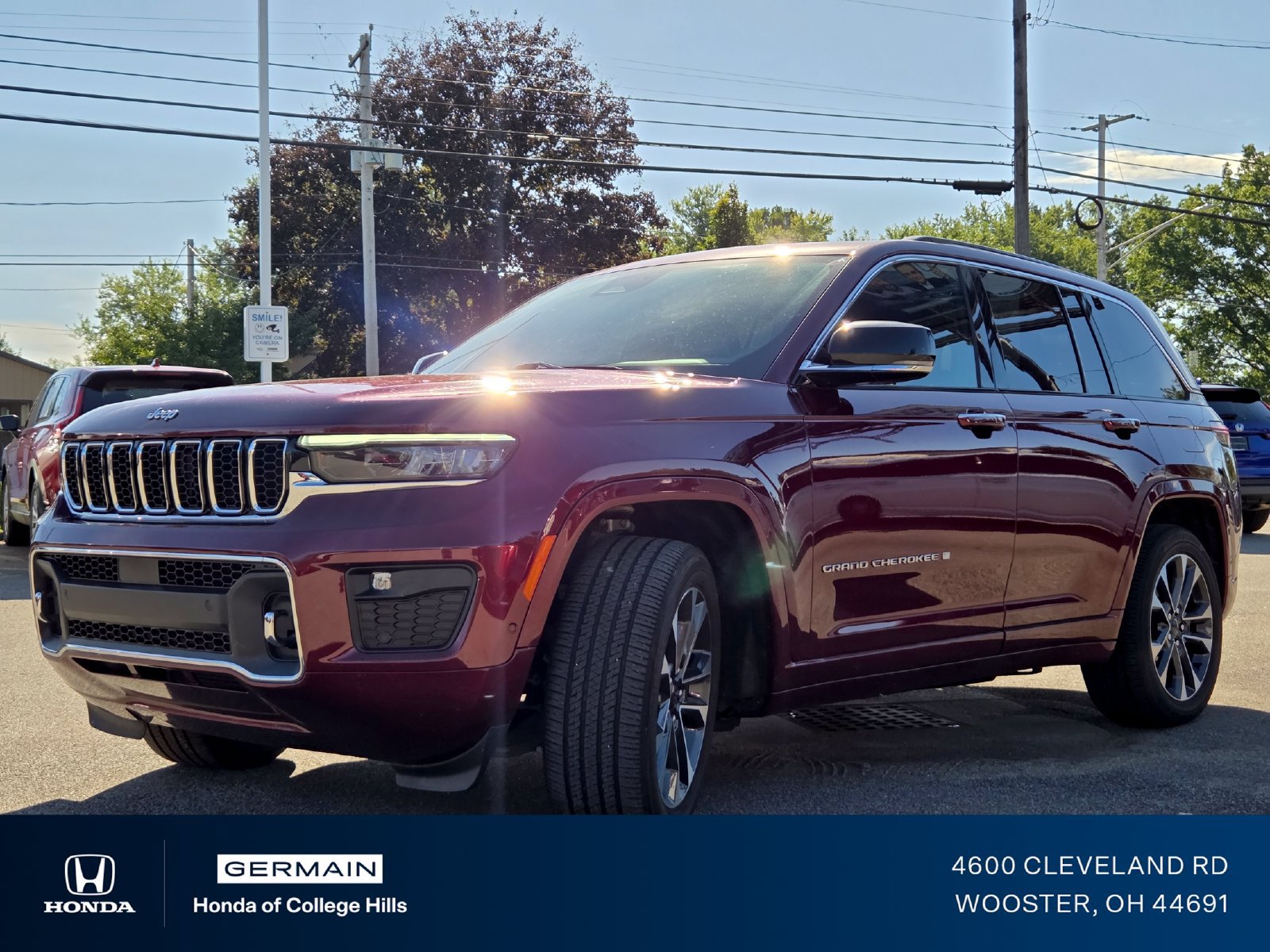 Used 2023 Jeep Grand Cherokee Overland AWD/4WD image 14
