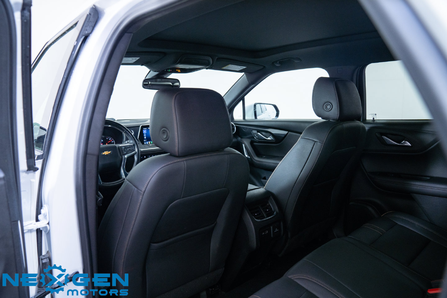 Used 2022 Chevrolet Blazer Premier w/ Enhanced Convenience Package AWD/4WD image 32