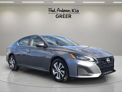 Used 2023 Nissan Altima 2.5 S image 1