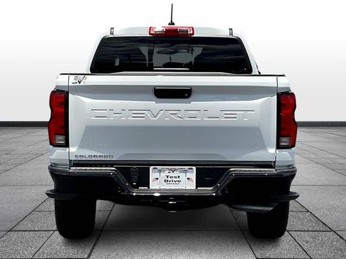 Used 2024 Chevrolet Colorado Z71 w/ Z71 Convenience Package 2 image 4