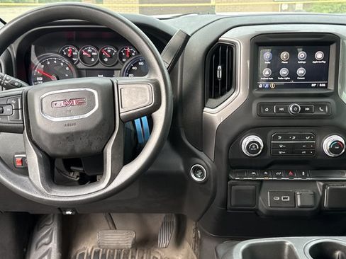 Used 2022 GMC Sierra 1500 Pro w/ Pro Value Package AWD/4WD image 2