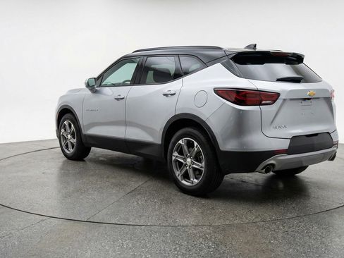 Used 2025 Chevrolet Blazer LT FWD image 6