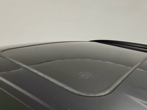 Used 2019 Toyota RAV4 XLE AWD/4WD image 10