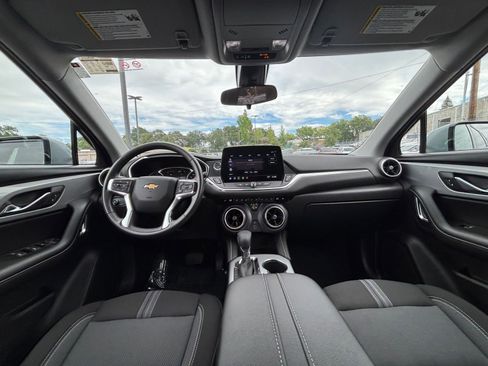 Used 2025 Chevrolet Blazer LT image 35