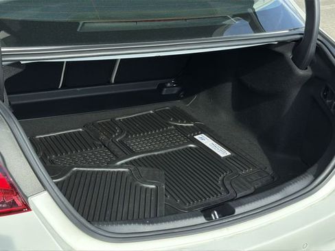 Used 2023 Mercedes-Benz C 300 Sedan image 38