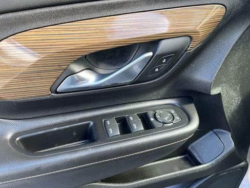 Used 2018 GMC Terrain SLE w/ Driver Convenience Package image 17