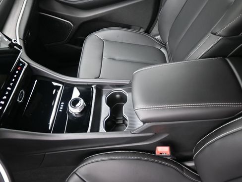 New 2026 Jeep Grand Cherokee Limited RWD image 9