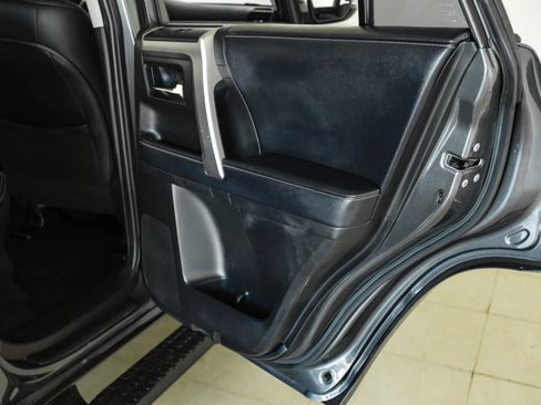Used 2018 Toyota 4Runner SR5 Premium AWD/4WD image 41