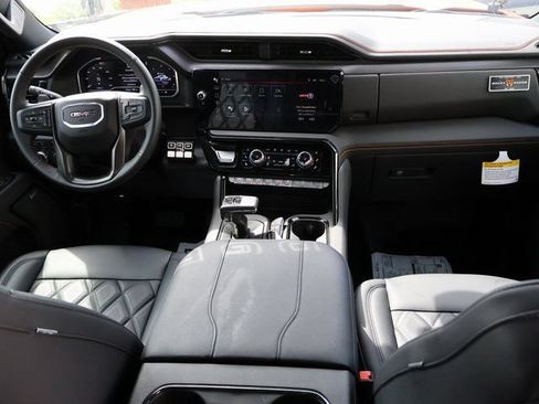 New 2025 GMC Sierra 1500 AT4 w/ AT4 Premium Package AWD/4WD image 17