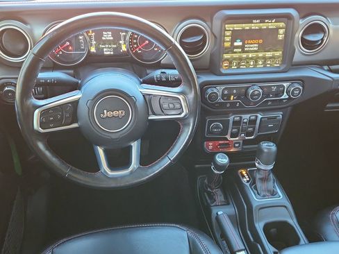 Used 2019 Jeep Wrangler Unlimited Rubicon w/ Uconnect 4C Nav & Sound Group AWD/4WD image 11