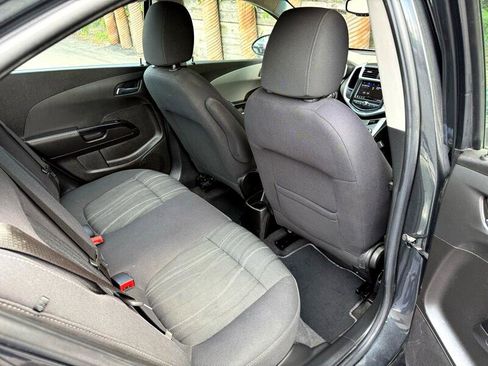 Used 2020 Chevrolet Sonic LT image 30