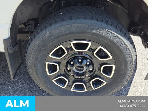 Used 2025 Ford F250 Platinum w/ FX4 Off-Road Package AWD/4WD image 19