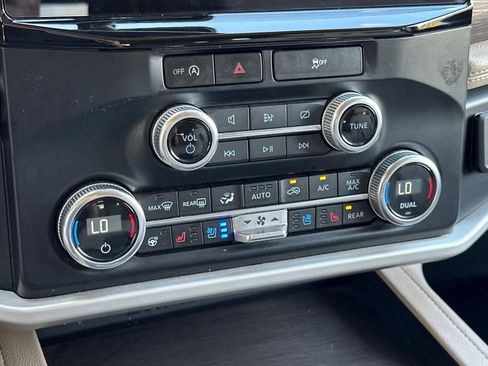 Certified 2024 Ford Expedition Max Limited RWD image 23