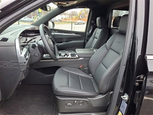 New 2025 Cadillac Escalade Luxury image 9