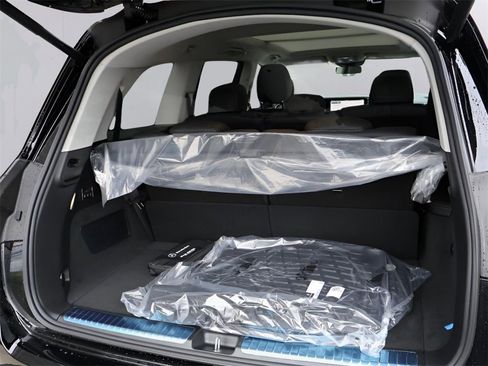 Certified 2025 Mercedes-Benz GLS 450 4MATIC image 19