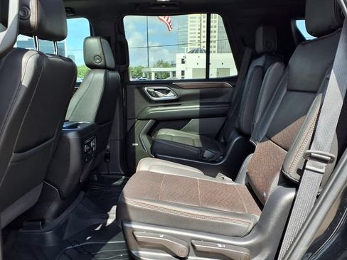 Used 2023 Chevrolet Tahoe High Country w/ Premium Package 2 RWD image 5