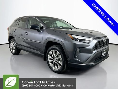 Used 2025 Toyota RAV4 LE AWD/4WD image 1