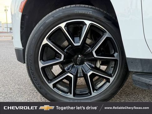 Used 2022 Chevrolet Tahoe RST AWD/4WD image 10