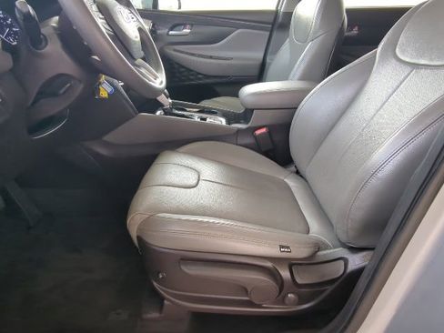 Used 2020 Hyundai Santa Fe SE image 23
