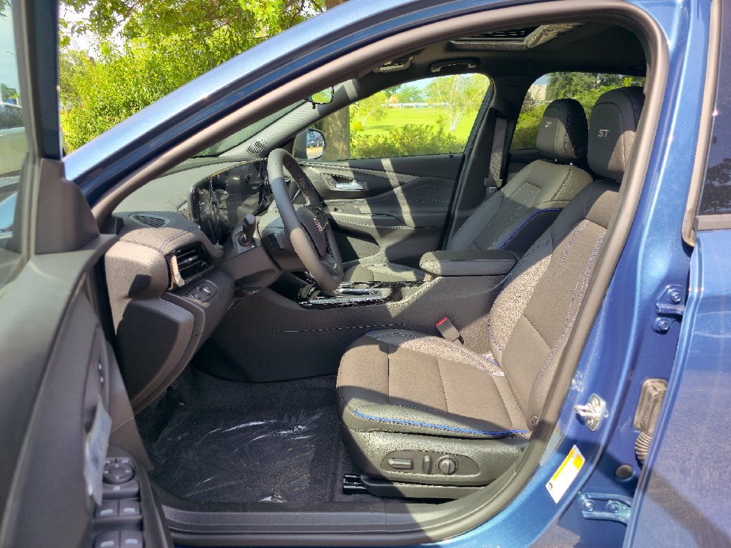 New 2026 Buick Envista Sport Touring w/ Convenience I Package FWD image 23
