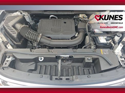 Used 2023 GMC Acadia SLE image 29