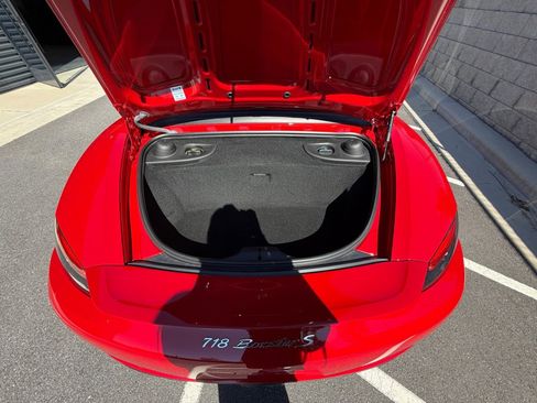 Certified 2018 Porsche 718 Boxster S image 17
