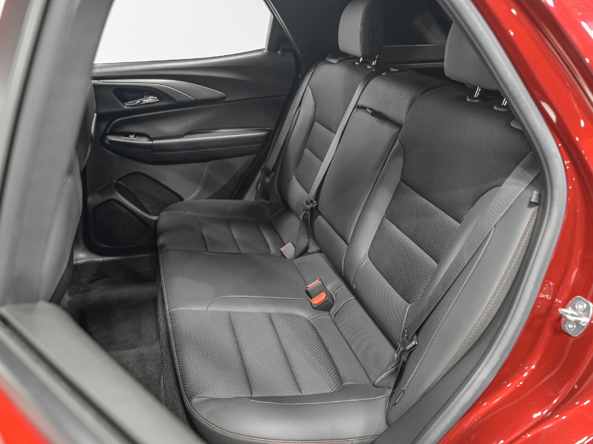 Used 2023 Chevrolet TrailBlazer RS AWD/4WD image 28