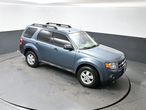 Used 2011 Ford Escape XLT image 39