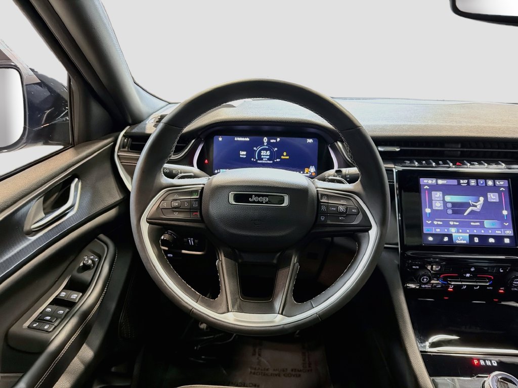 Used 2023 Jeep Grand Cherokee Altitude AWD/4WD image 23