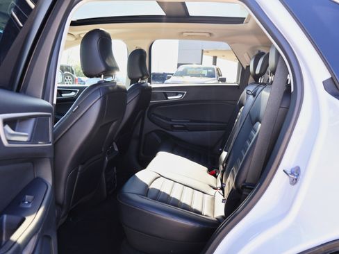 Used 2024 Ford Edge SEL w/ Convenience Package image 16