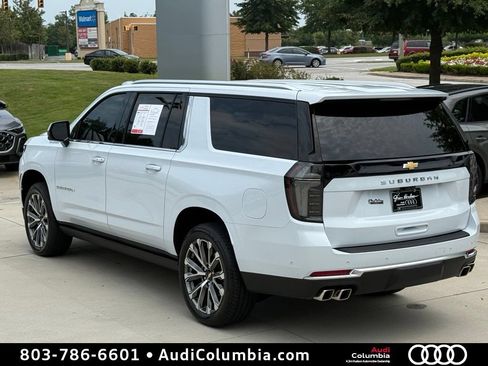 Used 2026 Chevrolet Suburban High Country AWD/4WD image 12