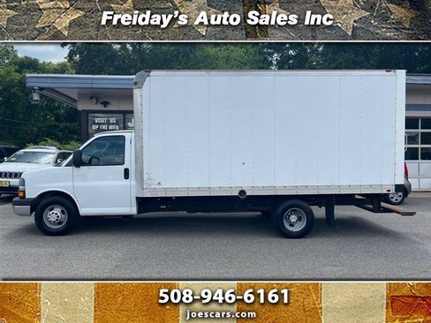 Used 2016 Chevrolet Express 3500 Extended RWD image 1
