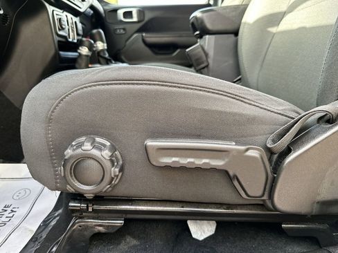 Used 2021 Jeep Wrangler Unlimited Sport image 14